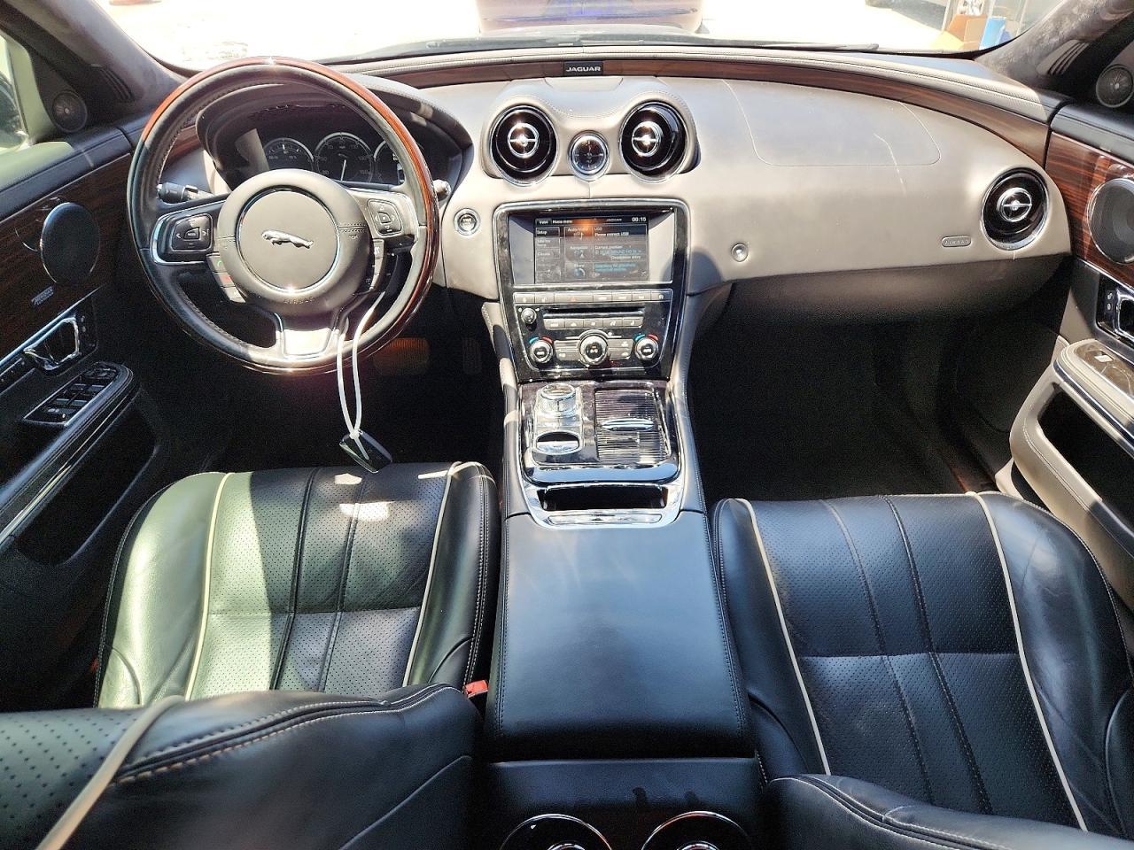 2015 JAGUAR Xj-Series
