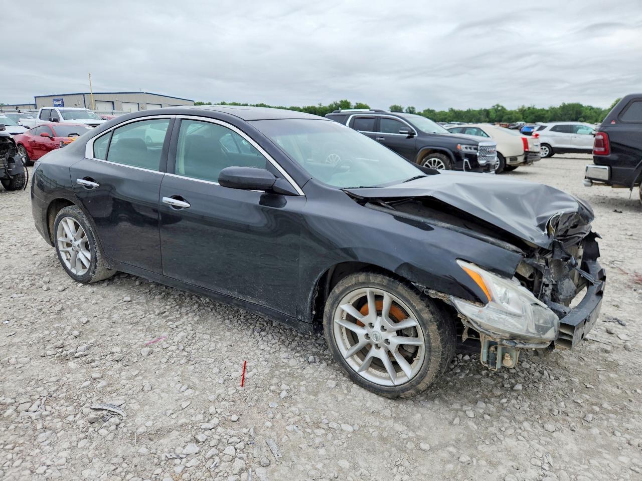 2014 NISSAN Maxima