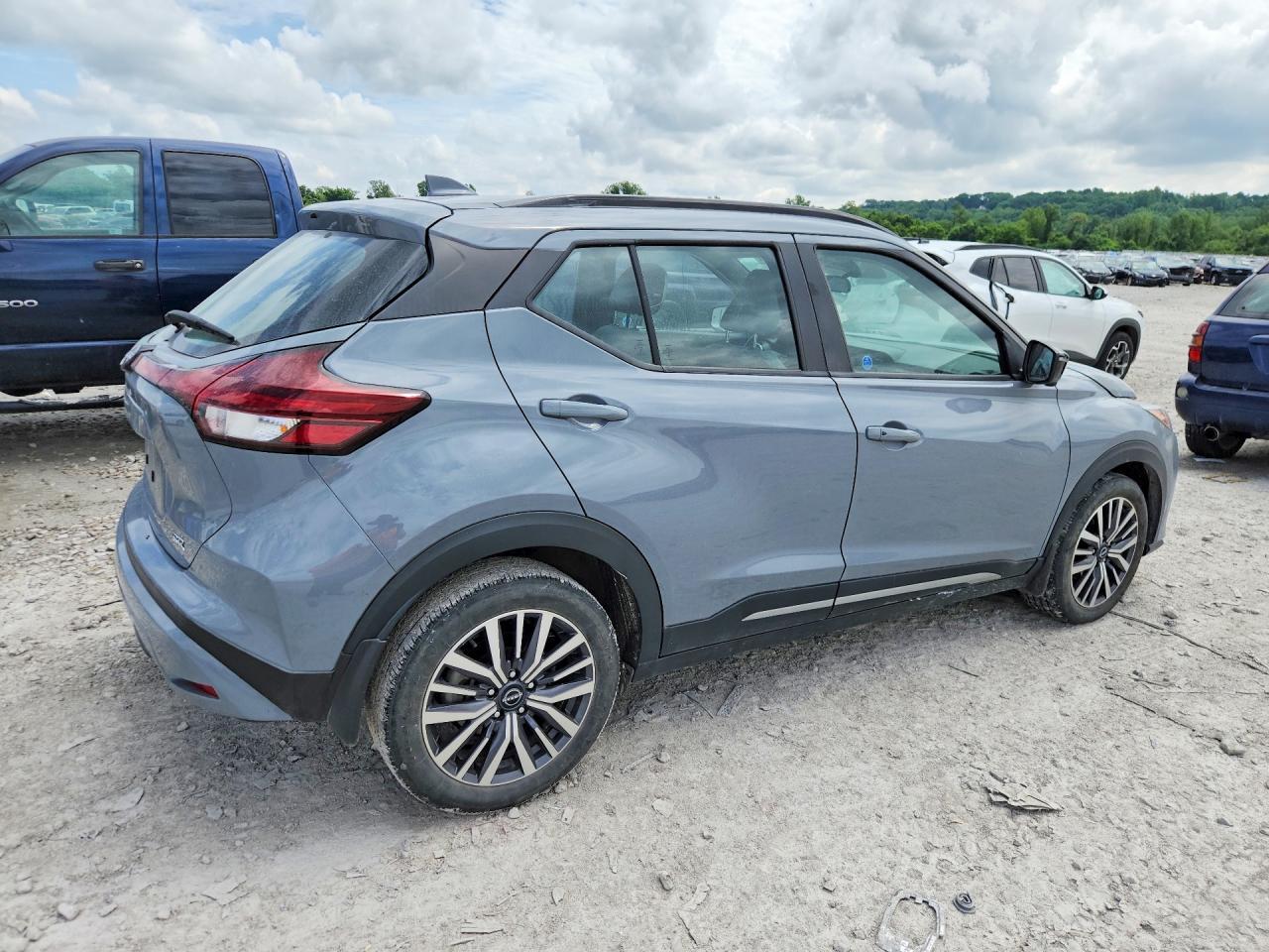2023 NISSAN KICKS