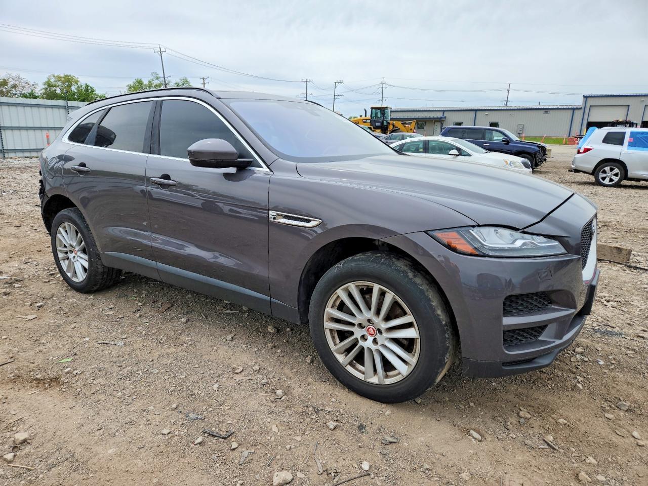 2017 JAGUAR F-Pace