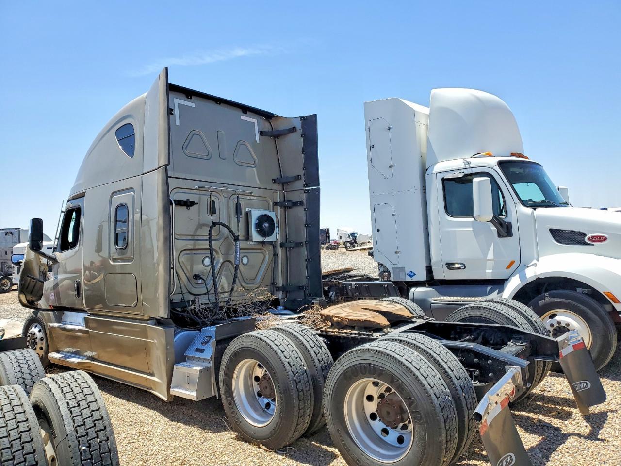 2024 FREIGHTLINER CASCADIA 126
