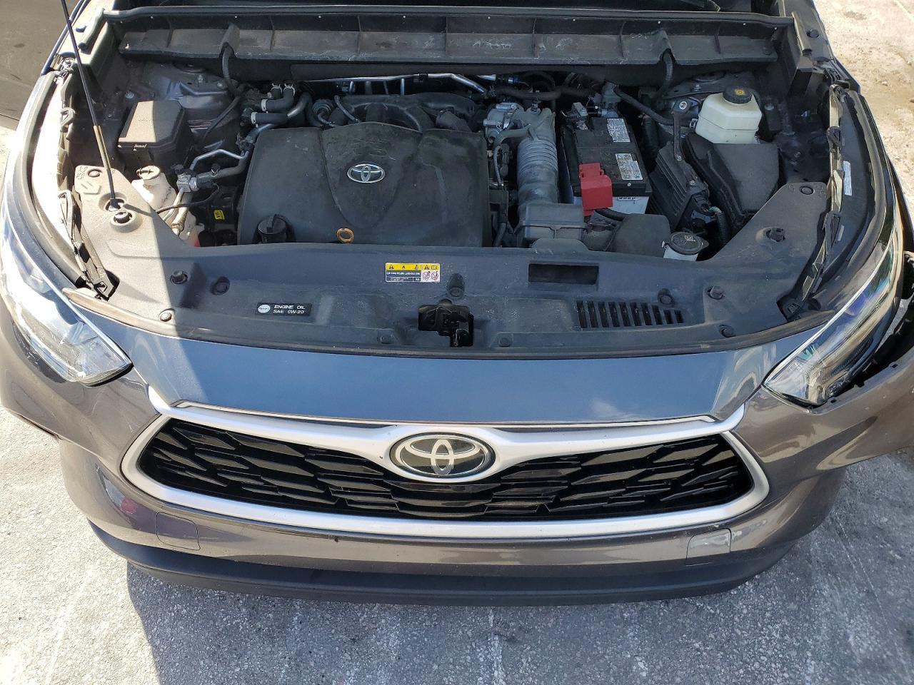 2022 TOYOTA HIGHLANDER