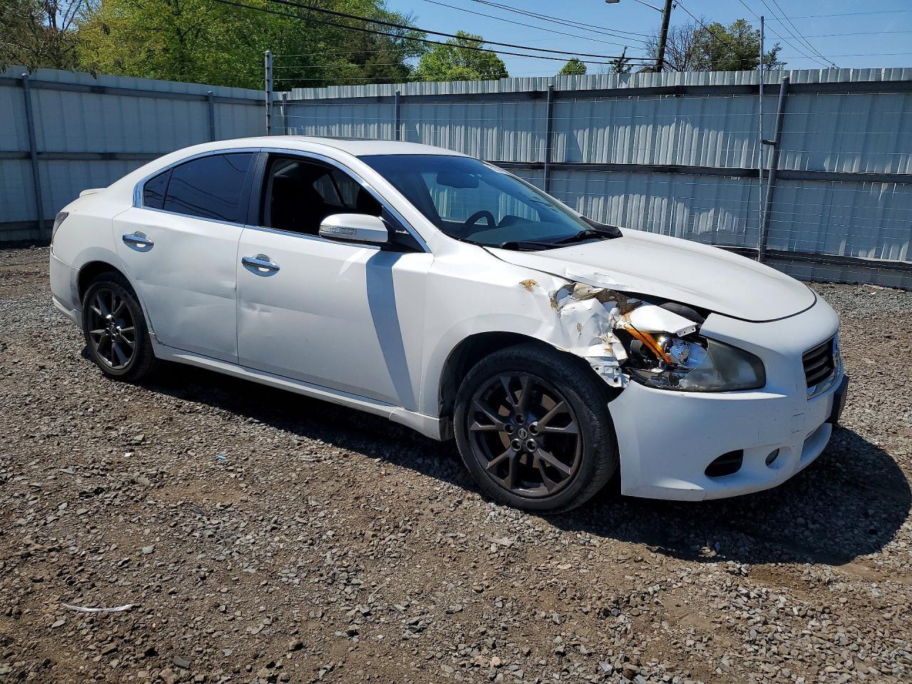 2012 NISSAN Maxima