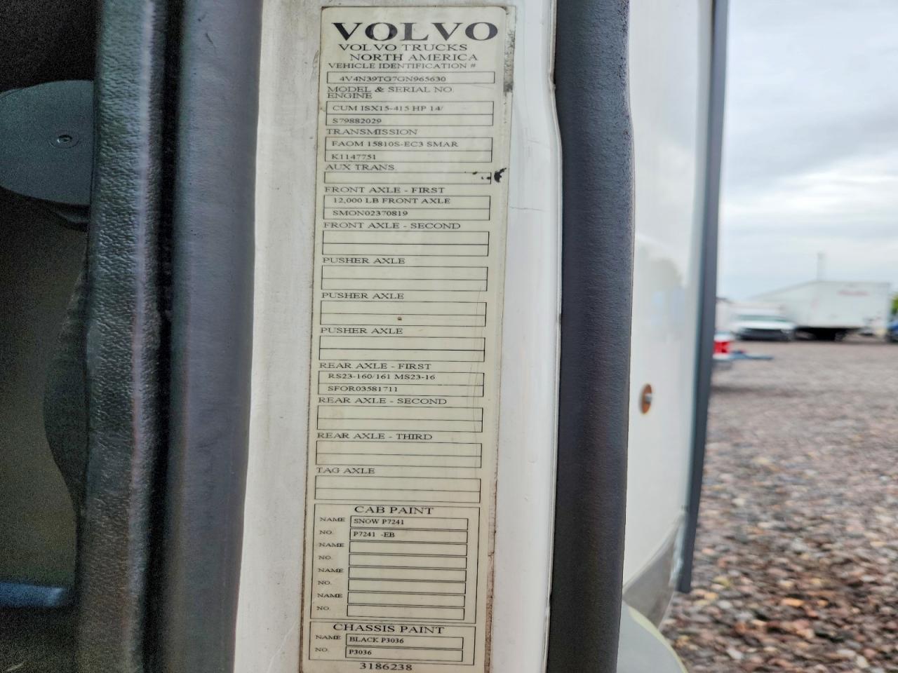 2016 VOLVO VNL
