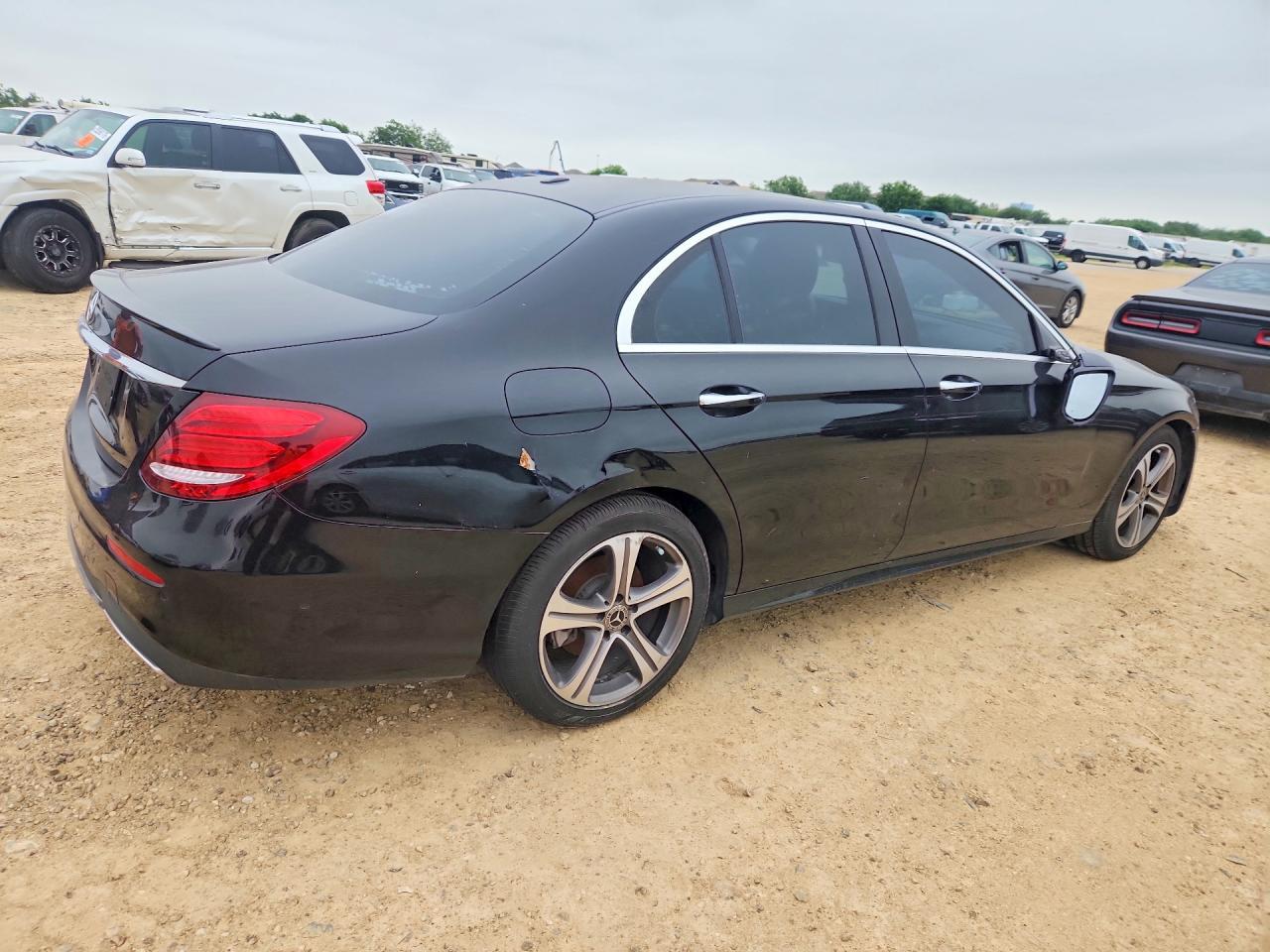 2018 MERCEDES-BENZ E-Class