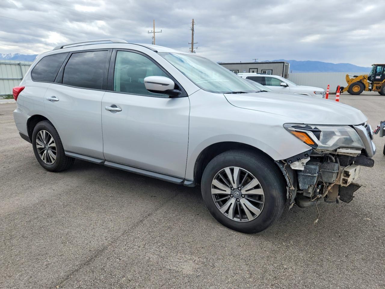 2017 NISSAN PATHFINDER