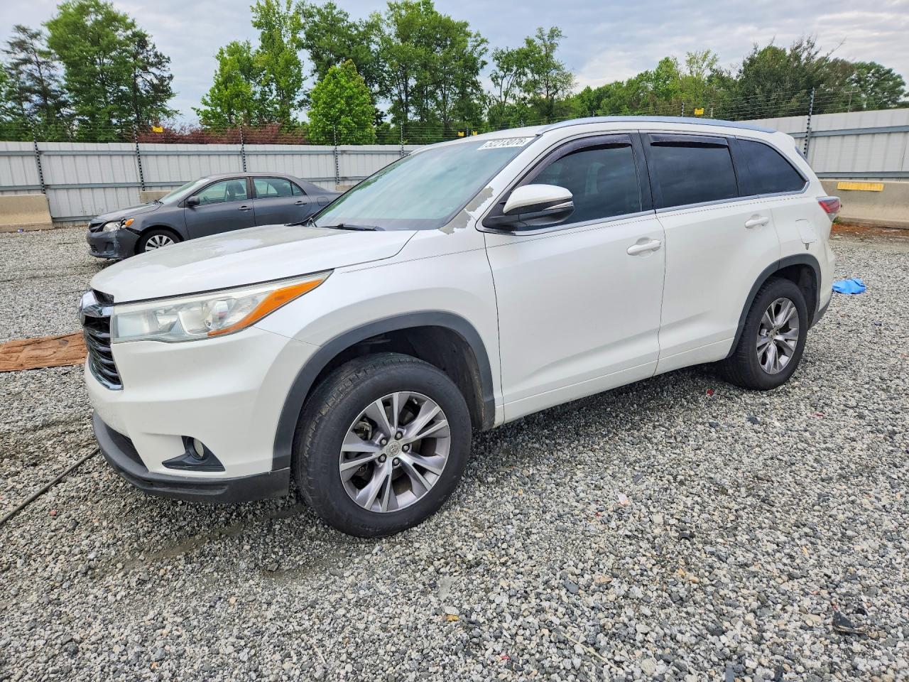 2015 TOYOTA HIGHLANDER