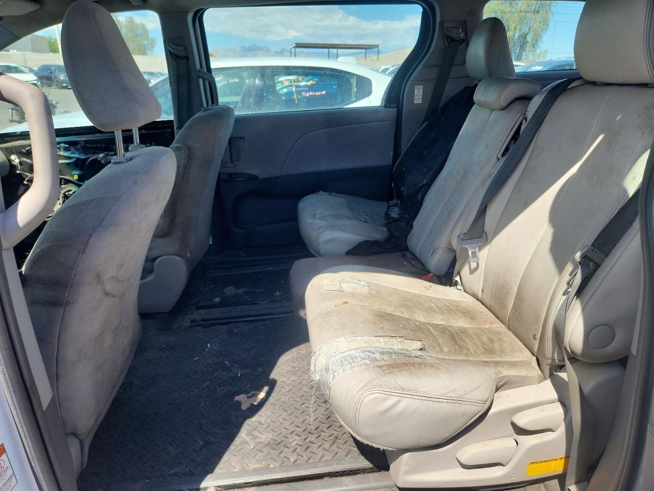 2015 TOYOTA SIENNA