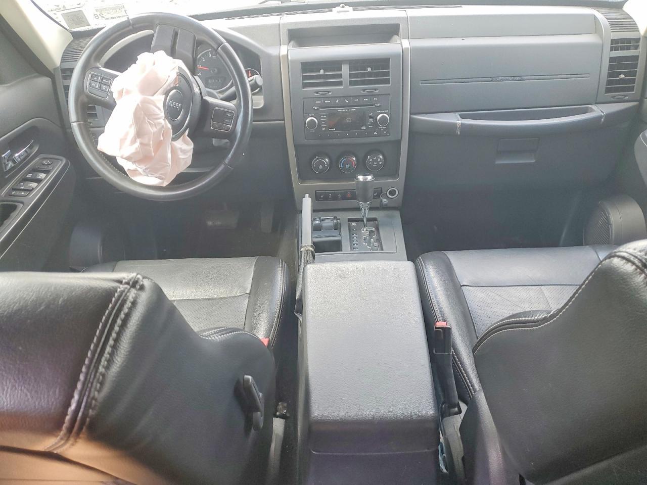2012 JEEP Liberty