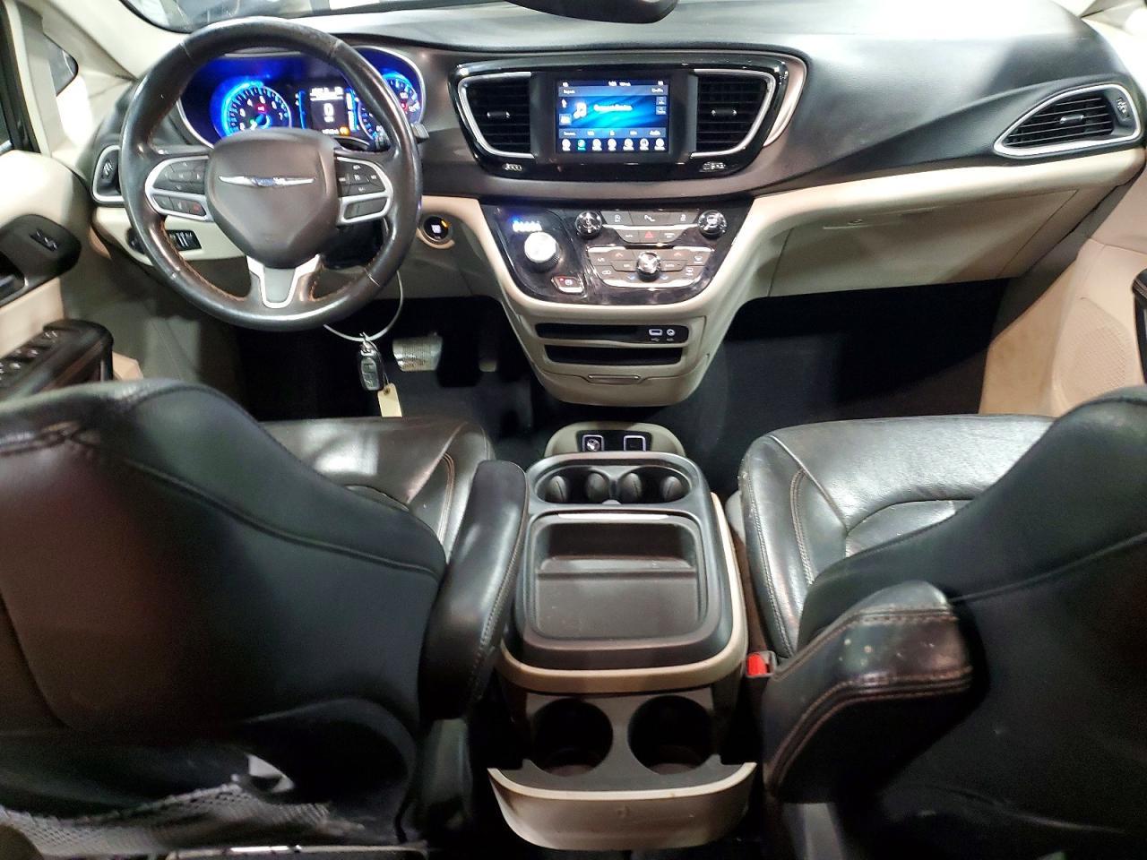 2020 CHRYSLER Pacifica