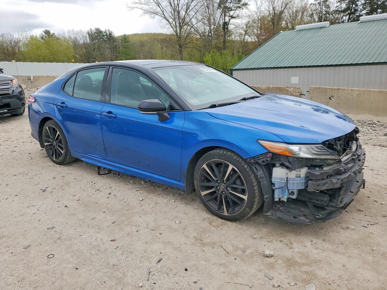 2019 TOYOTA CAMRY