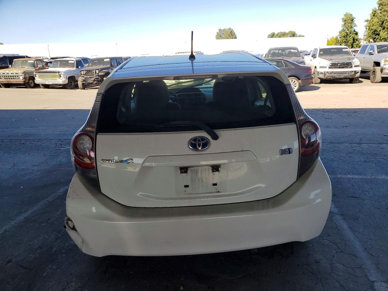 2012 TOYOTA Prius c