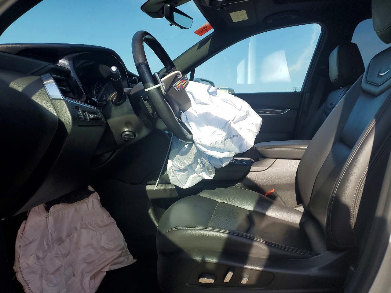 2020 CADILLAC XT6