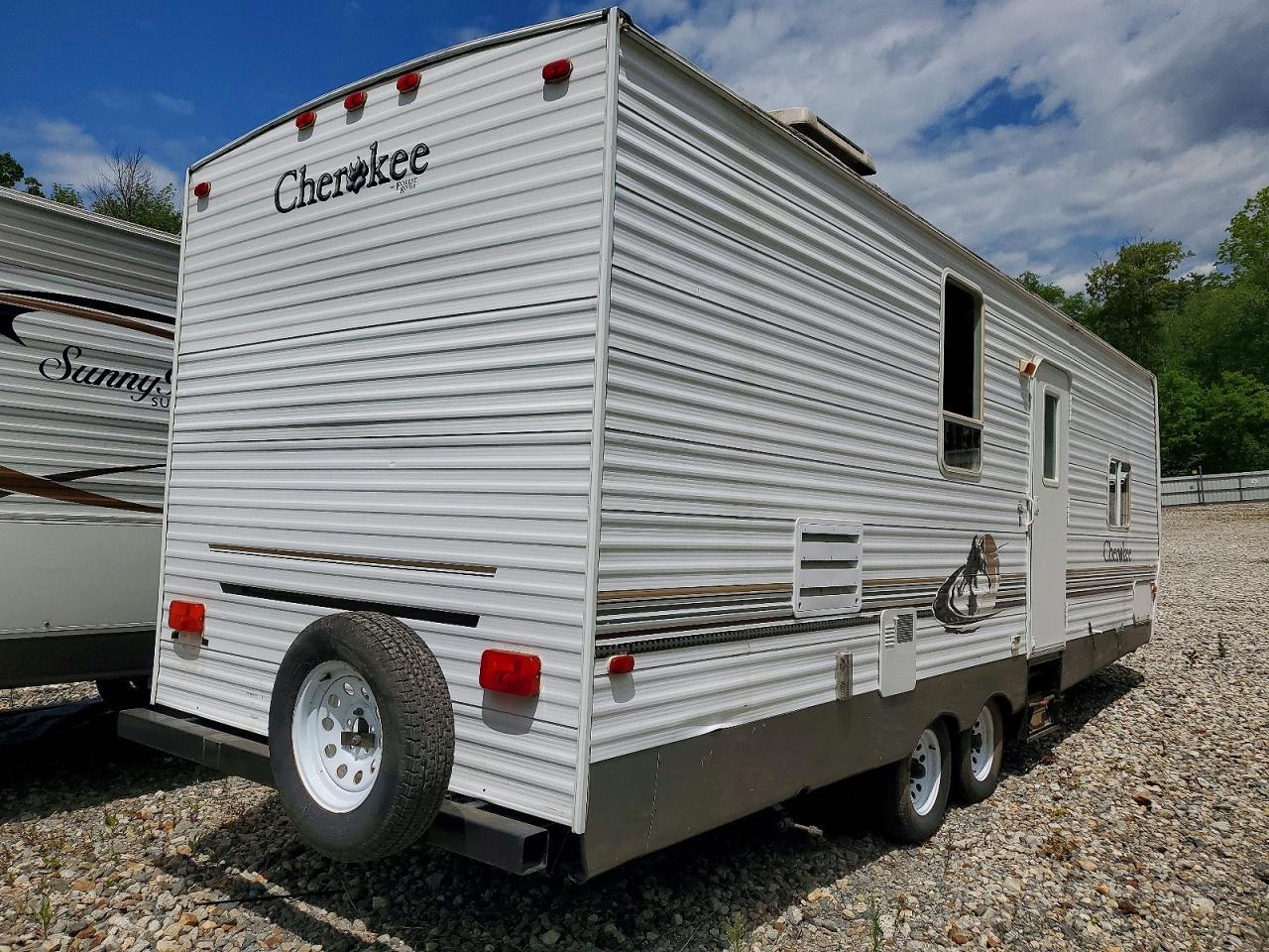 2005 Cherokee By Forest R
