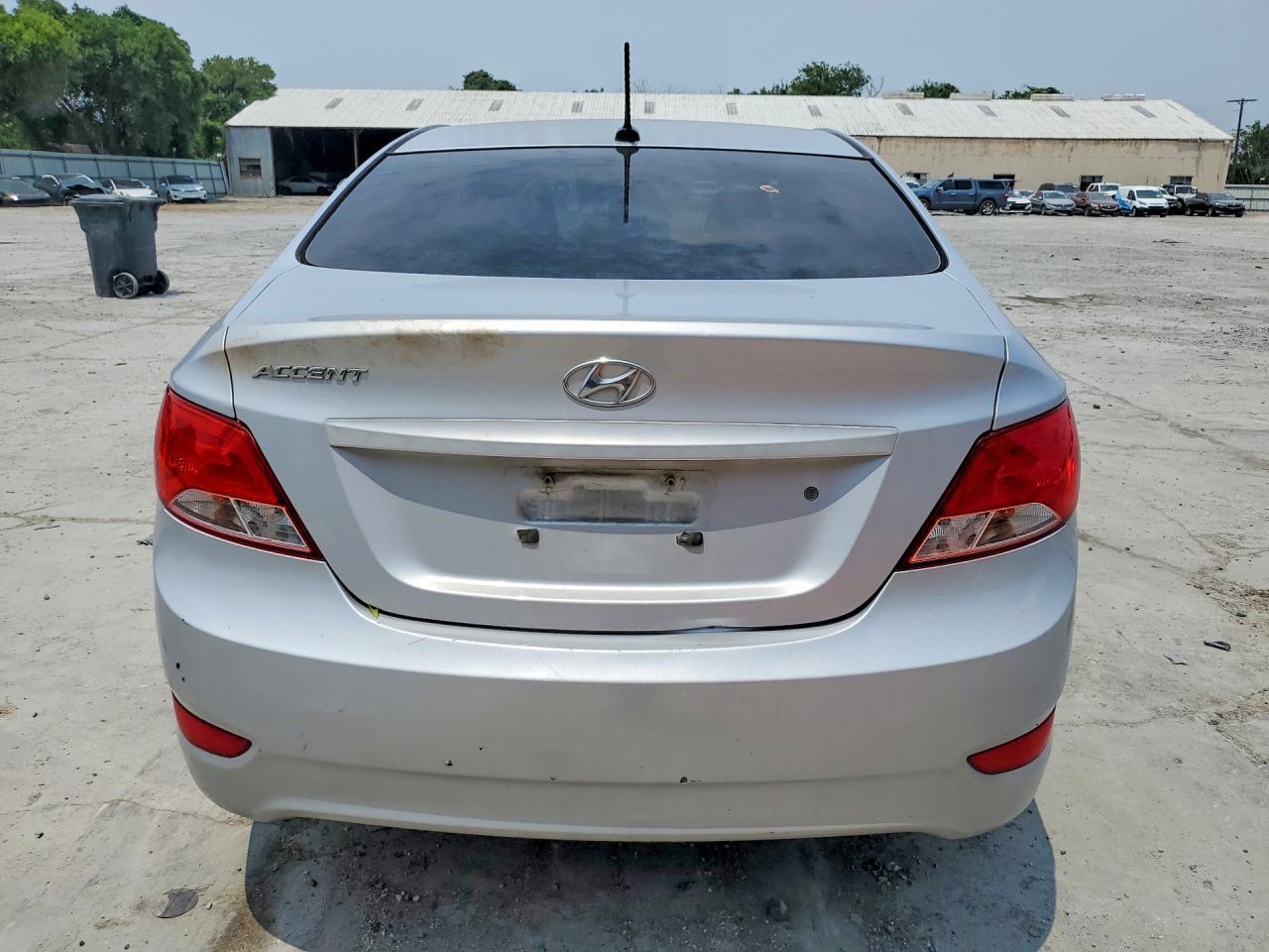 2016 HYUNDAI ACCENT