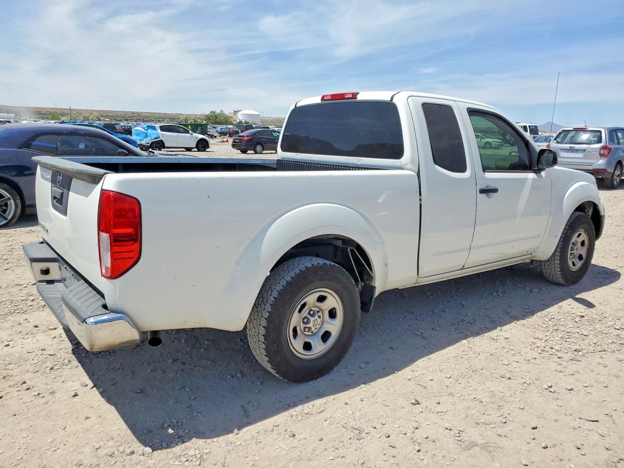 2016 NISSAN Frontier