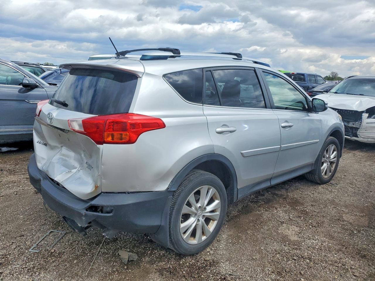 2015 TOYOTA RAV4