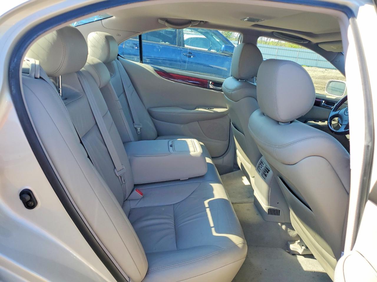 2004 LEXUS ES 330
