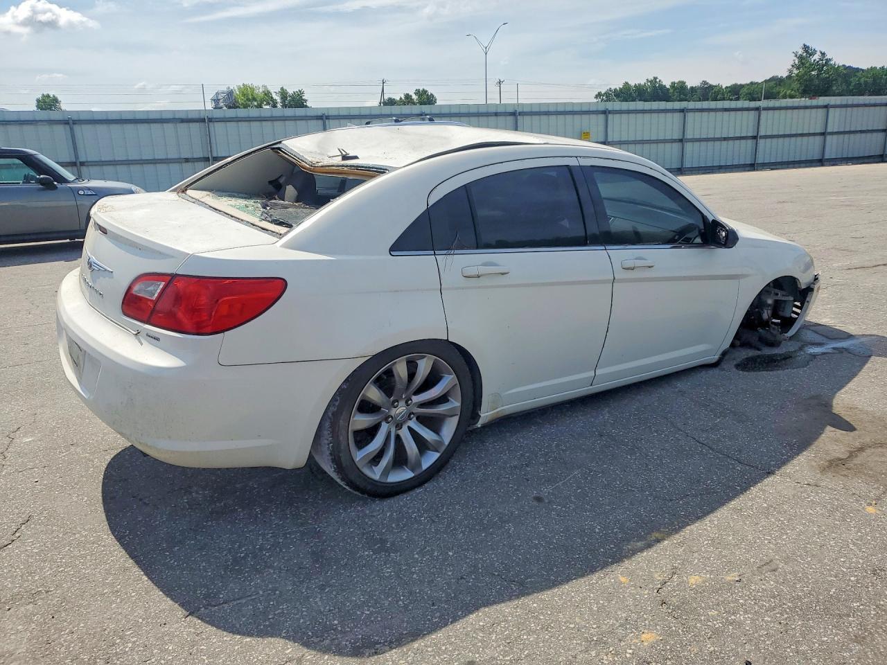 2010 CHRYSLER Sebring