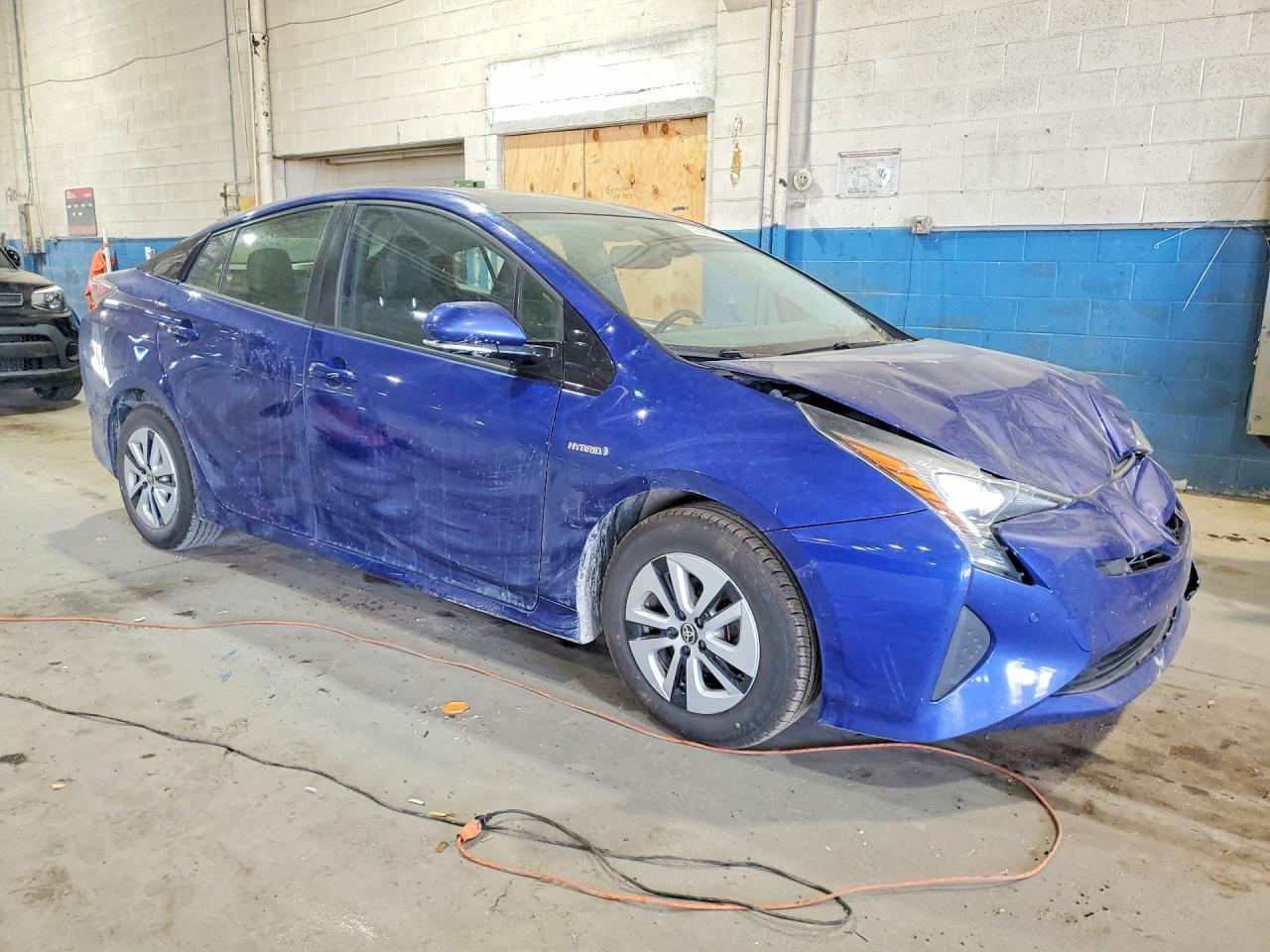 2017 TOYOTA PRIUS