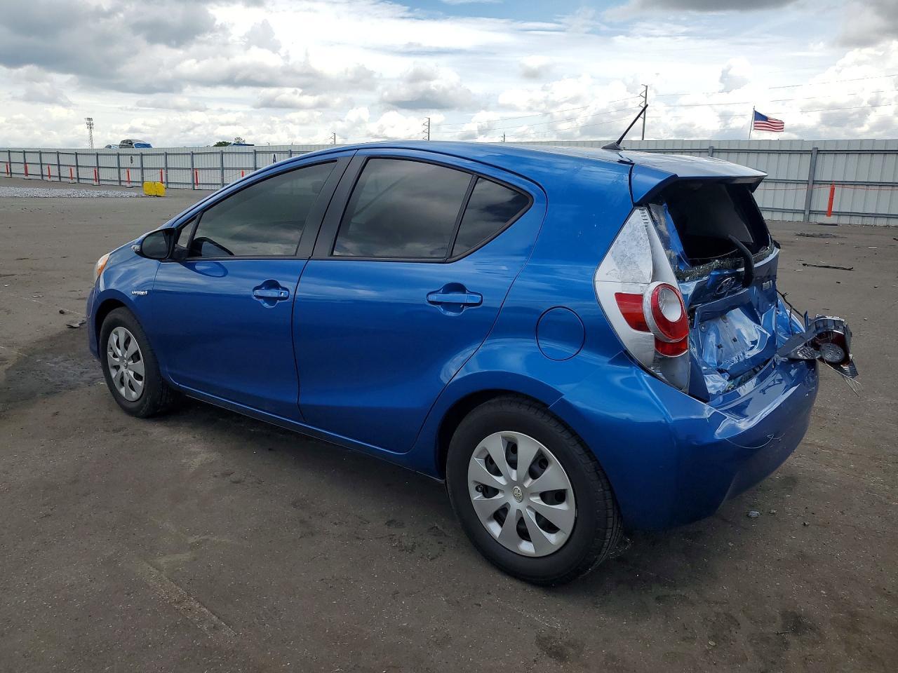 2014 TOYOTA Prius c
