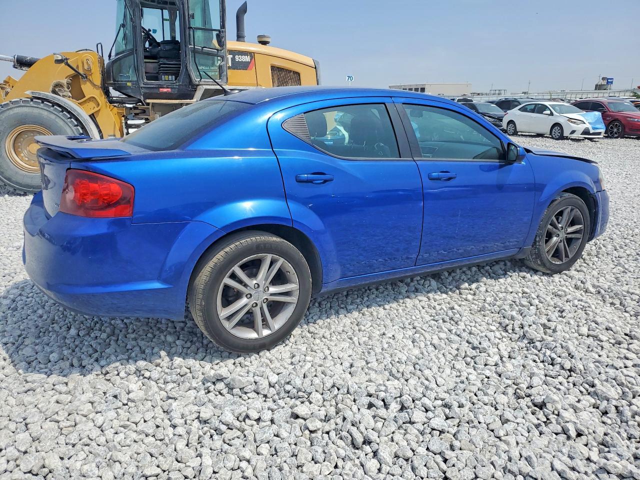 2012 DODGE Avenger