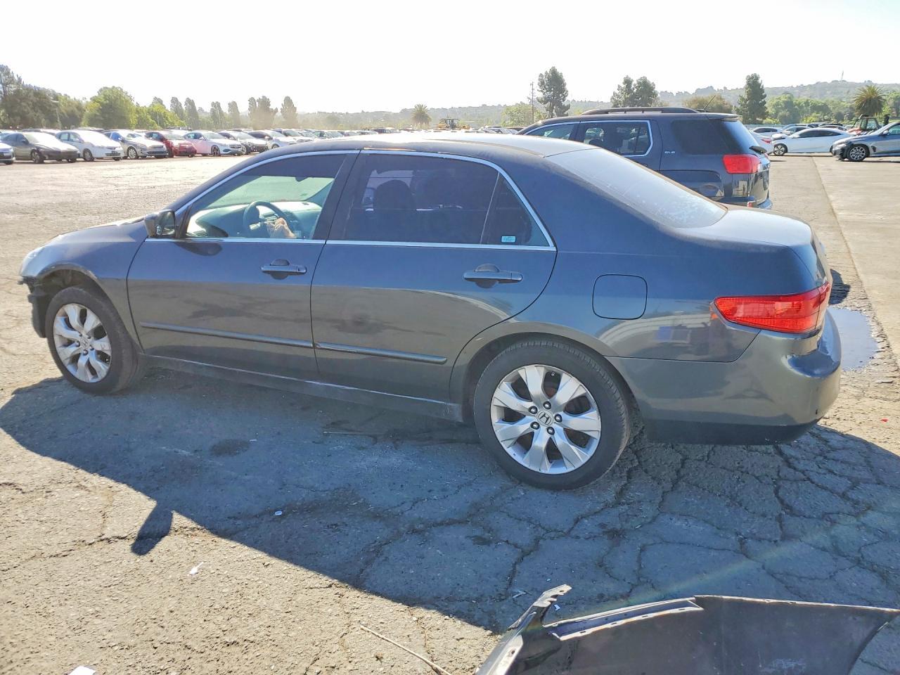 2005 HONDA ACCORD