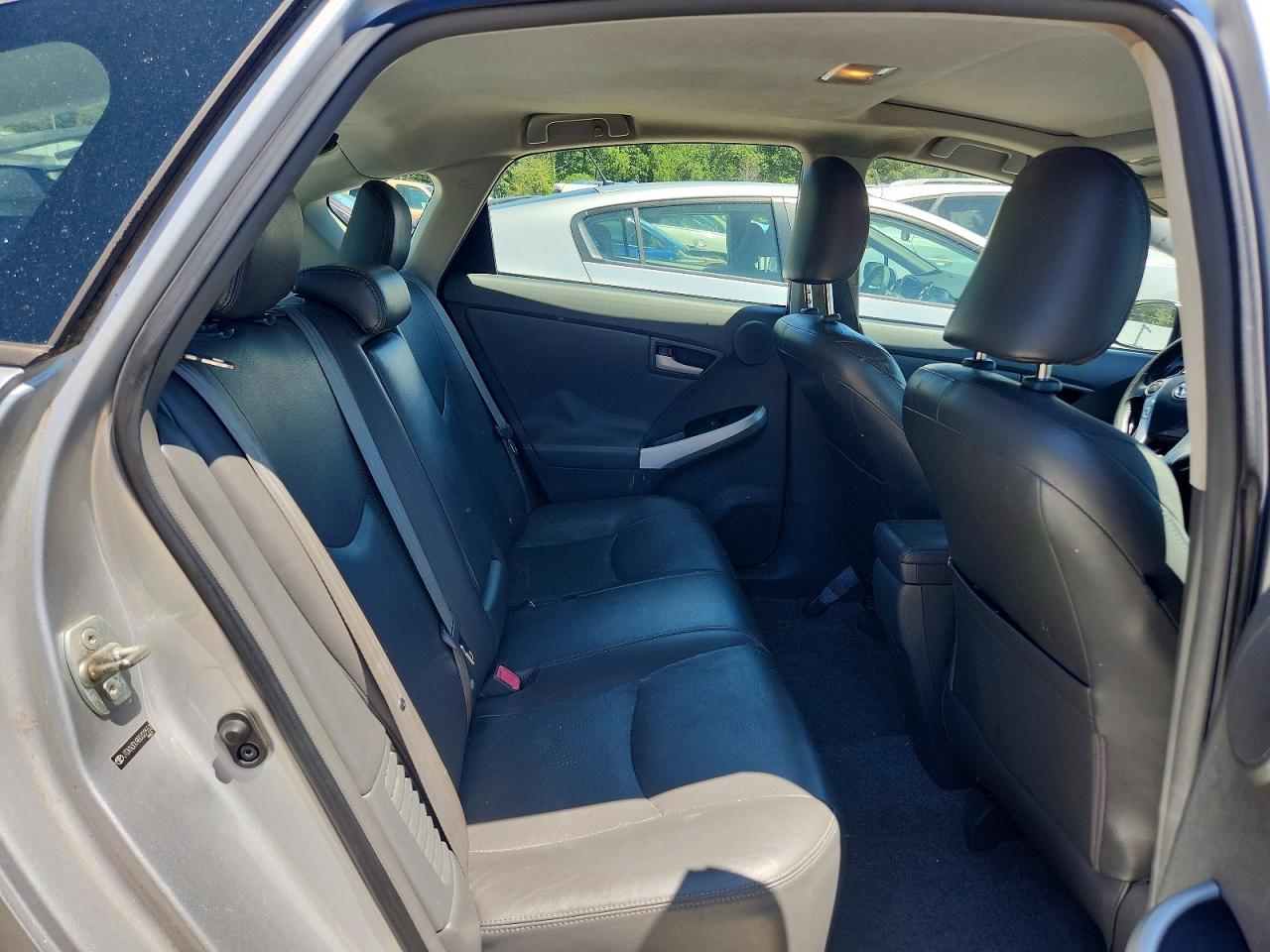 2011 TOYOTA PRIUS