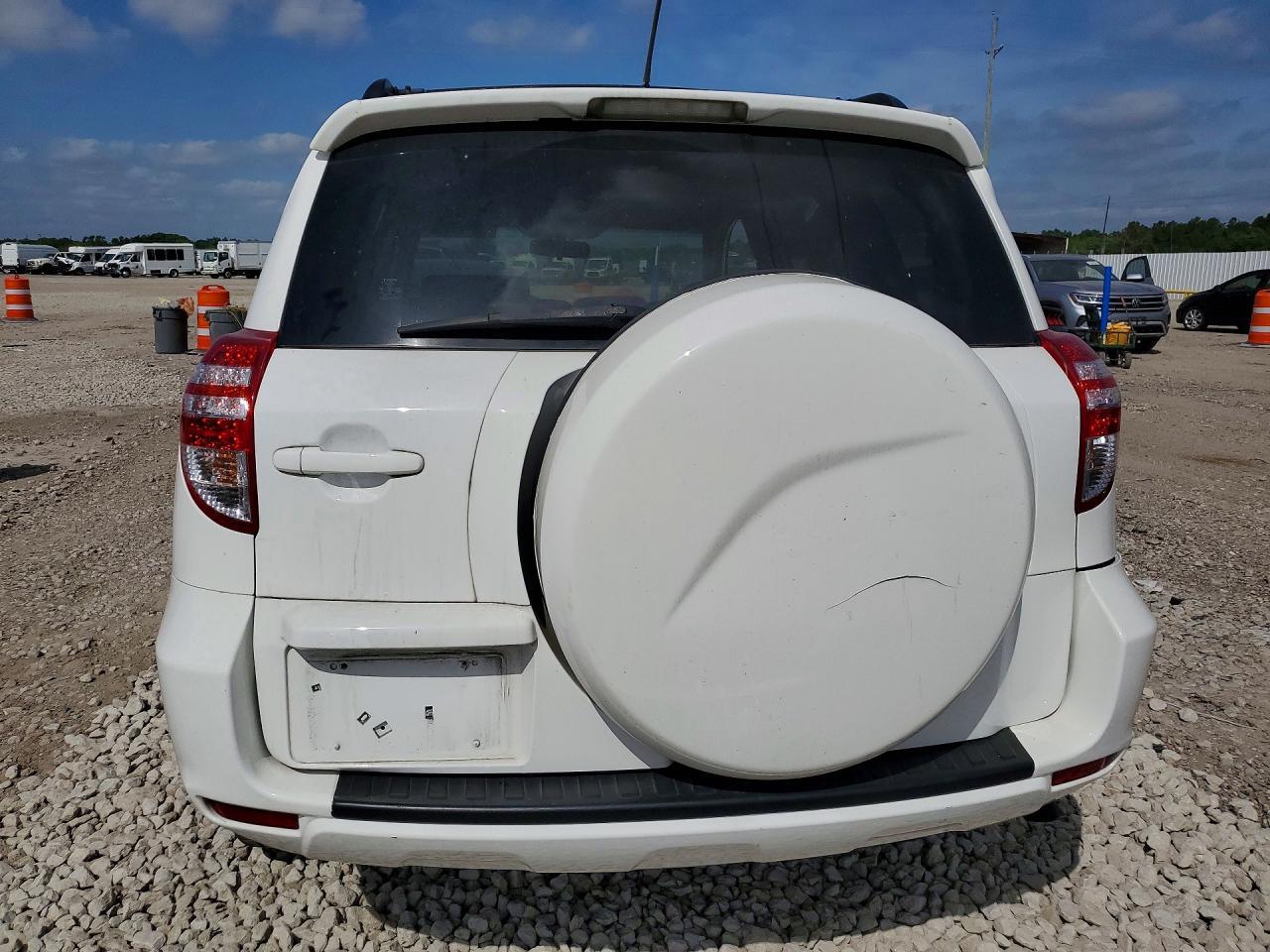 2011 TOYOTA RAV4
