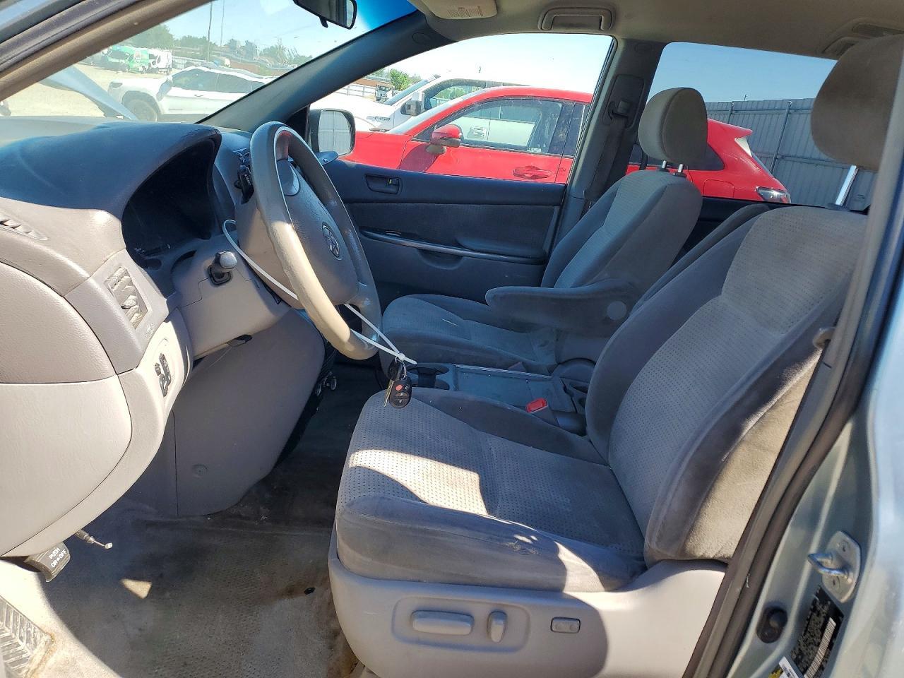 2006 TOYOTA SIENNA