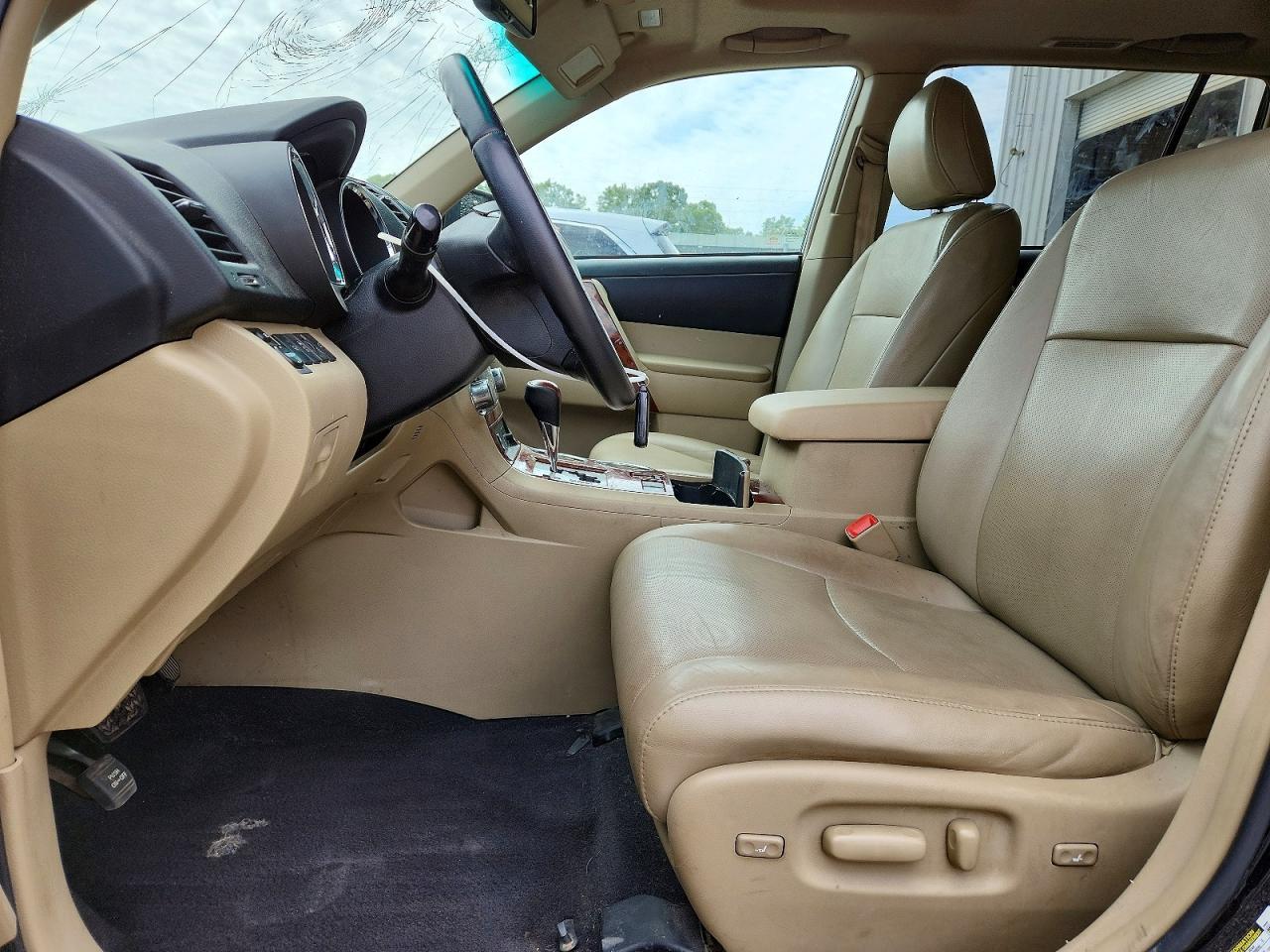 2011 TOYOTA HIGHLANDER