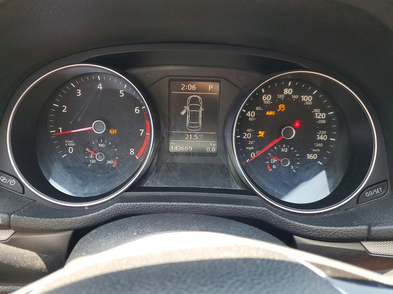 2017 VOLKSWAGEN Passat
