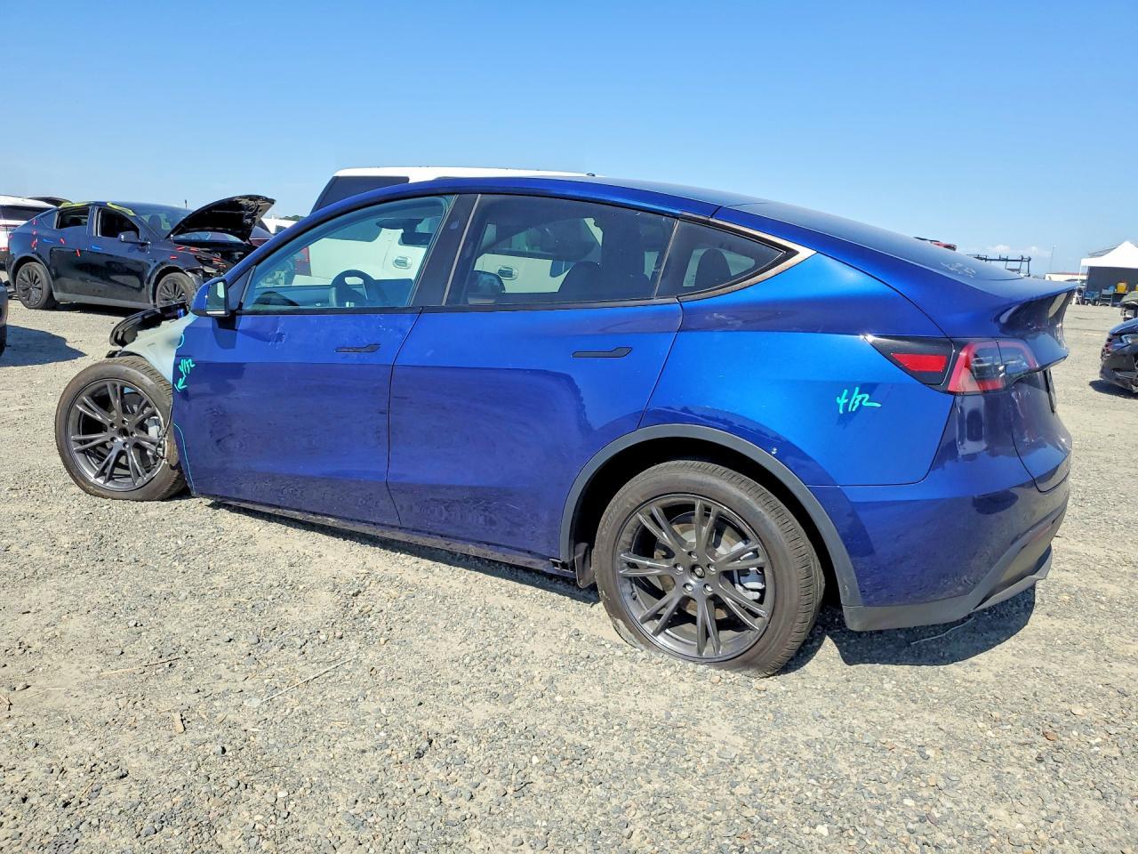 2025 TESLA MODEL Y