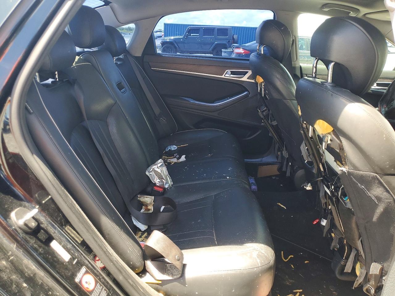 2015 HYUNDAI GENESIS