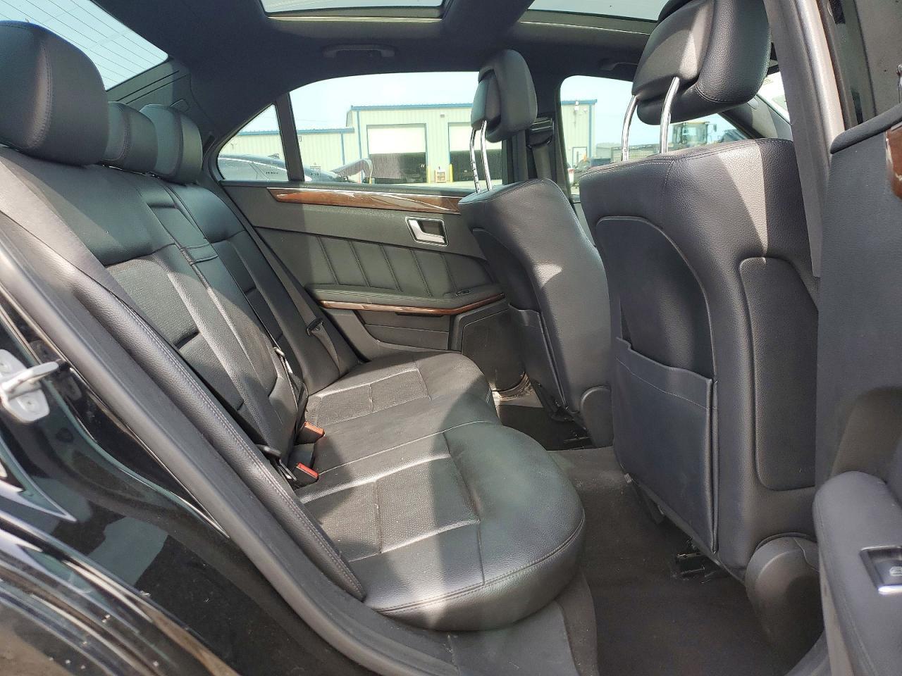 2013 MERCEDES-BENZ E-Class
