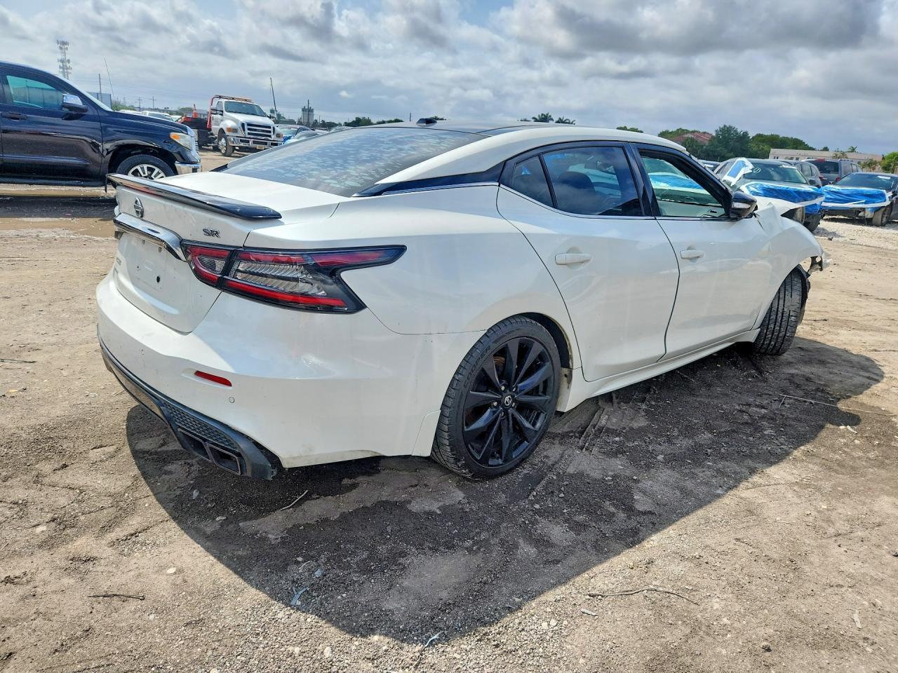 2019 NISSAN Maxima