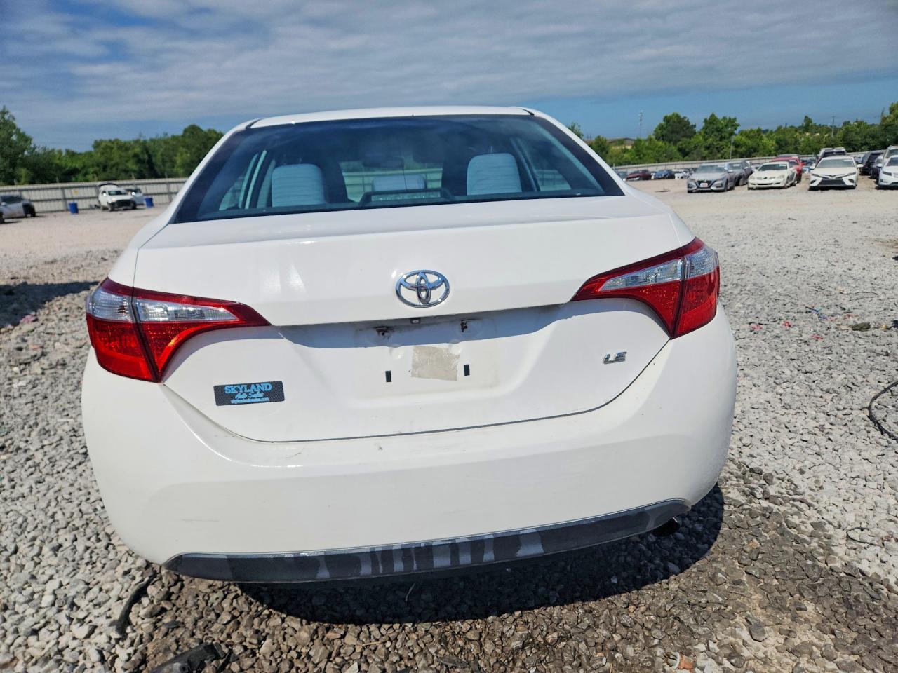 2015 TOYOTA COROLLA