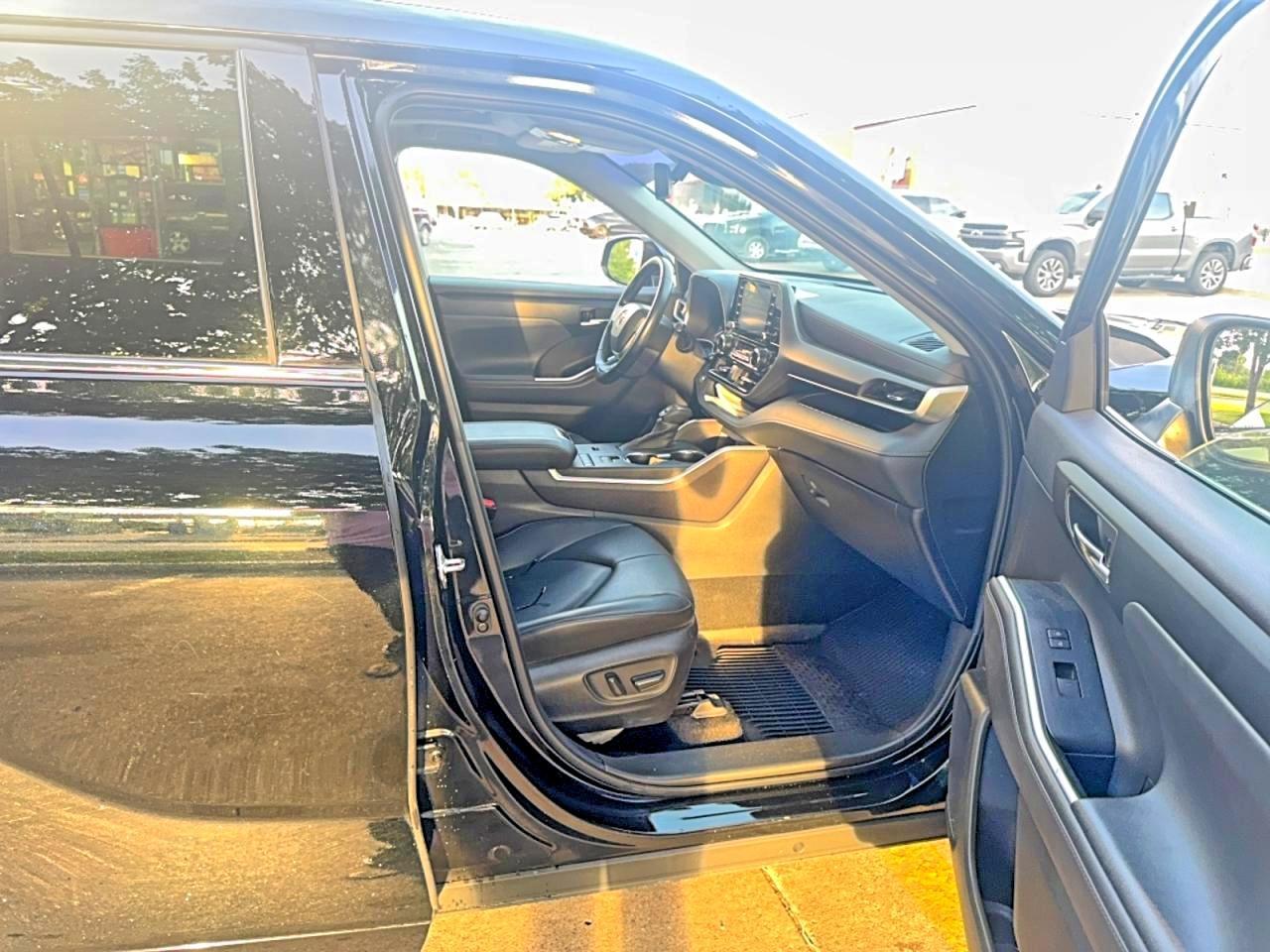 2022 TOYOTA HIGHLANDER