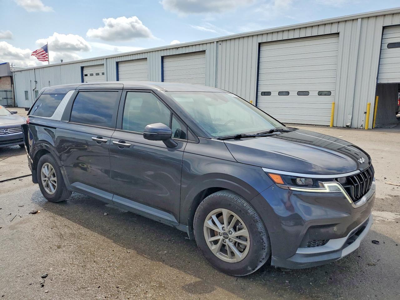 2023 KIA Carnival