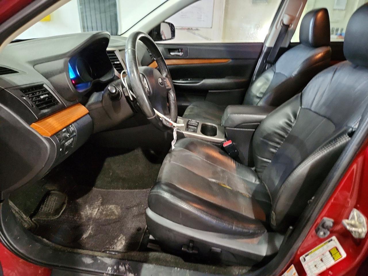 2013 SUBARU Outback
