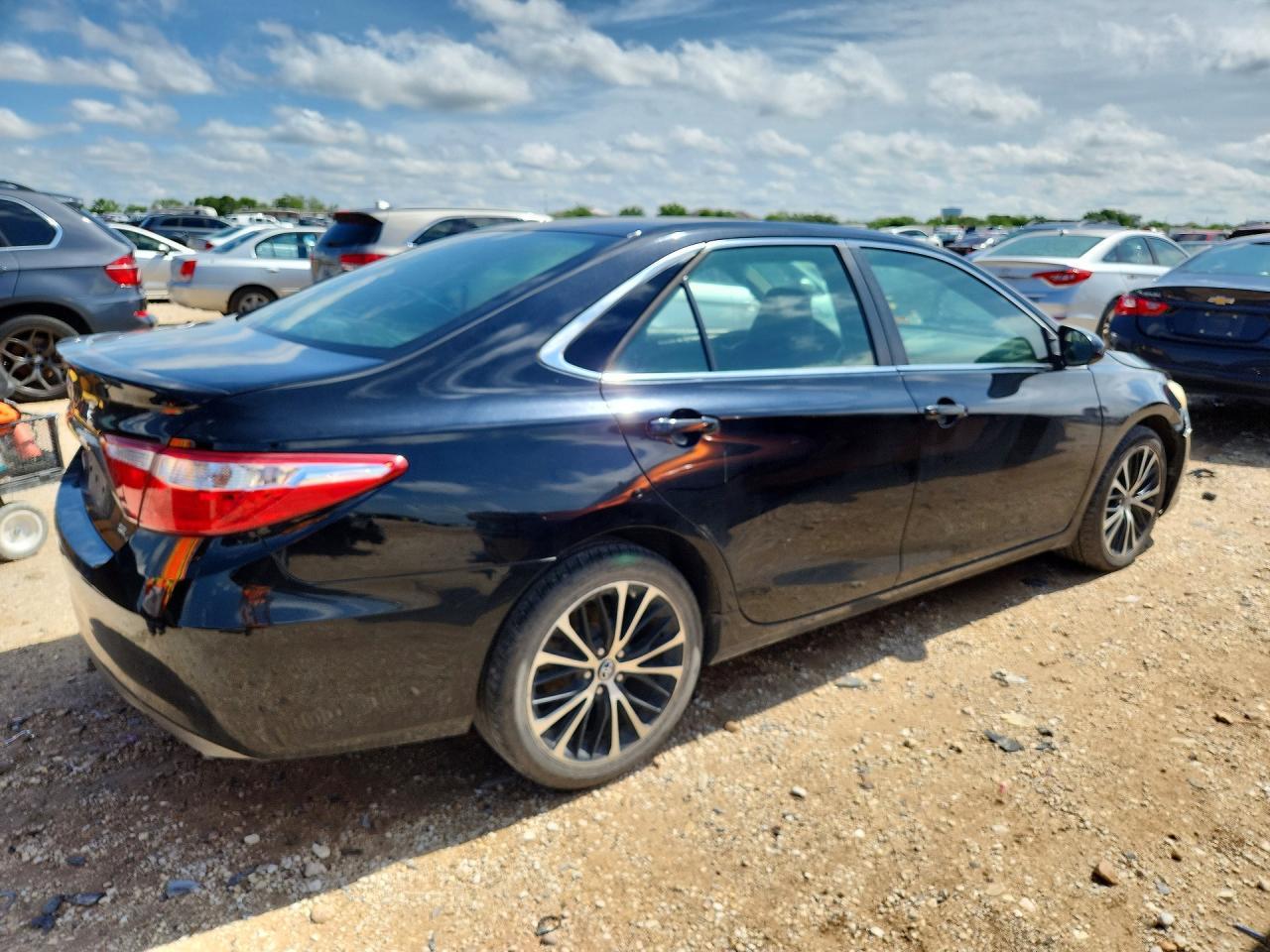 2017 TOYOTA CAMRY