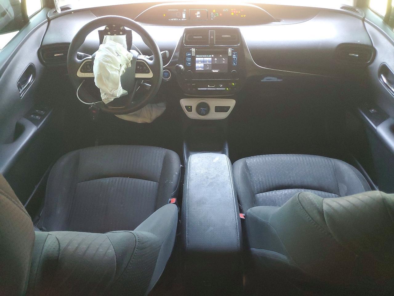 2016 TOYOTA PRIUS