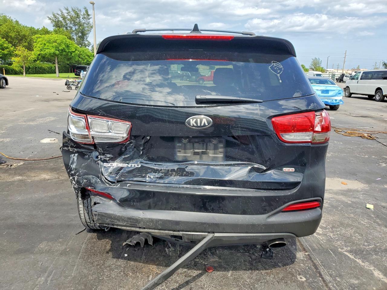 2016 KIA SORENTO