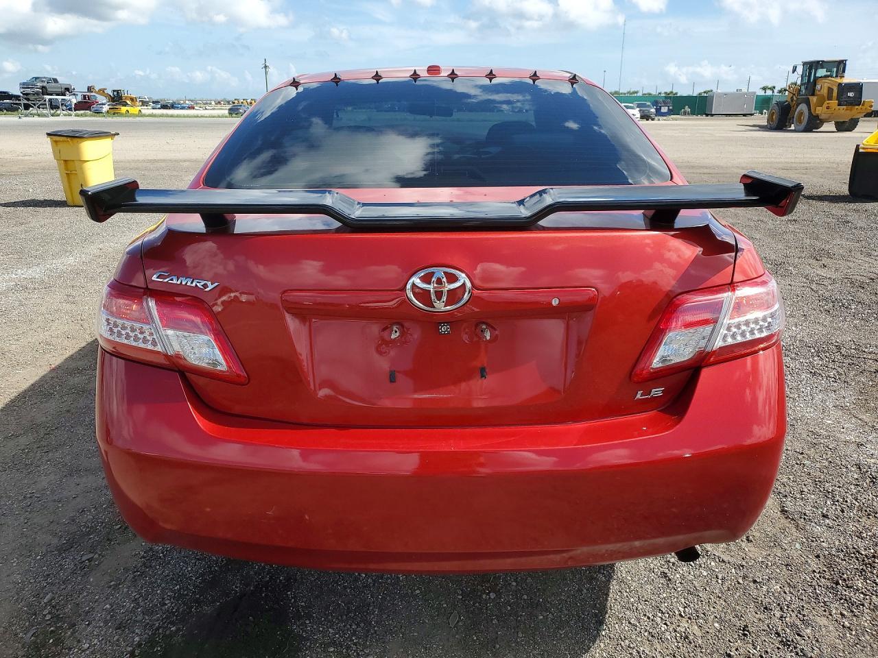 2011 TOYOTA CAMRY