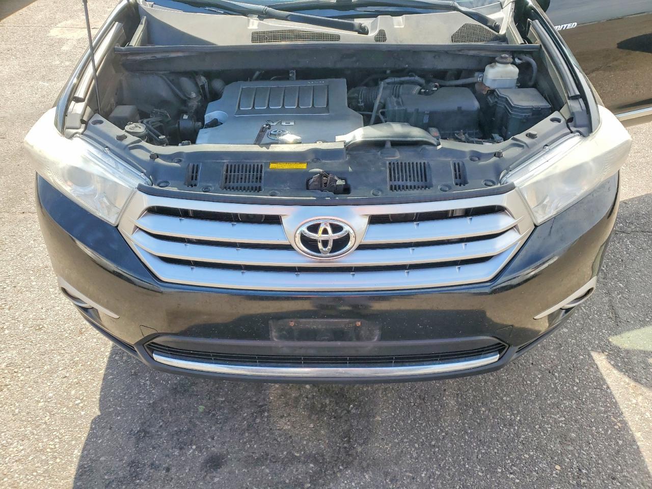 2013 TOYOTA HIGHLANDER