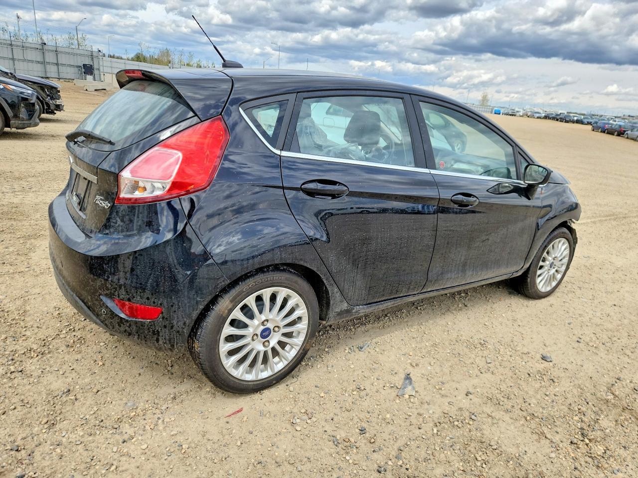 2016 FORD Fiesta
