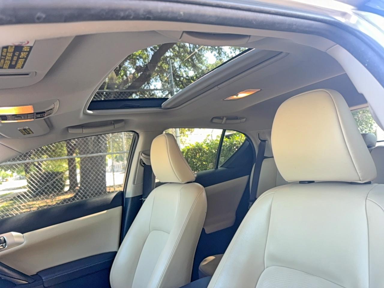 2011 LEXUS CT 200H