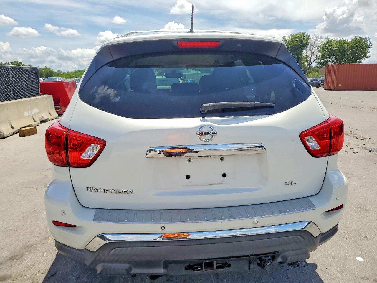 2017 NISSAN PATHFINDER