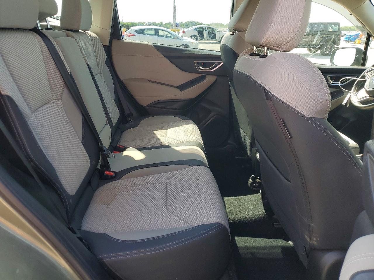 2021 SUBARU FORESTER