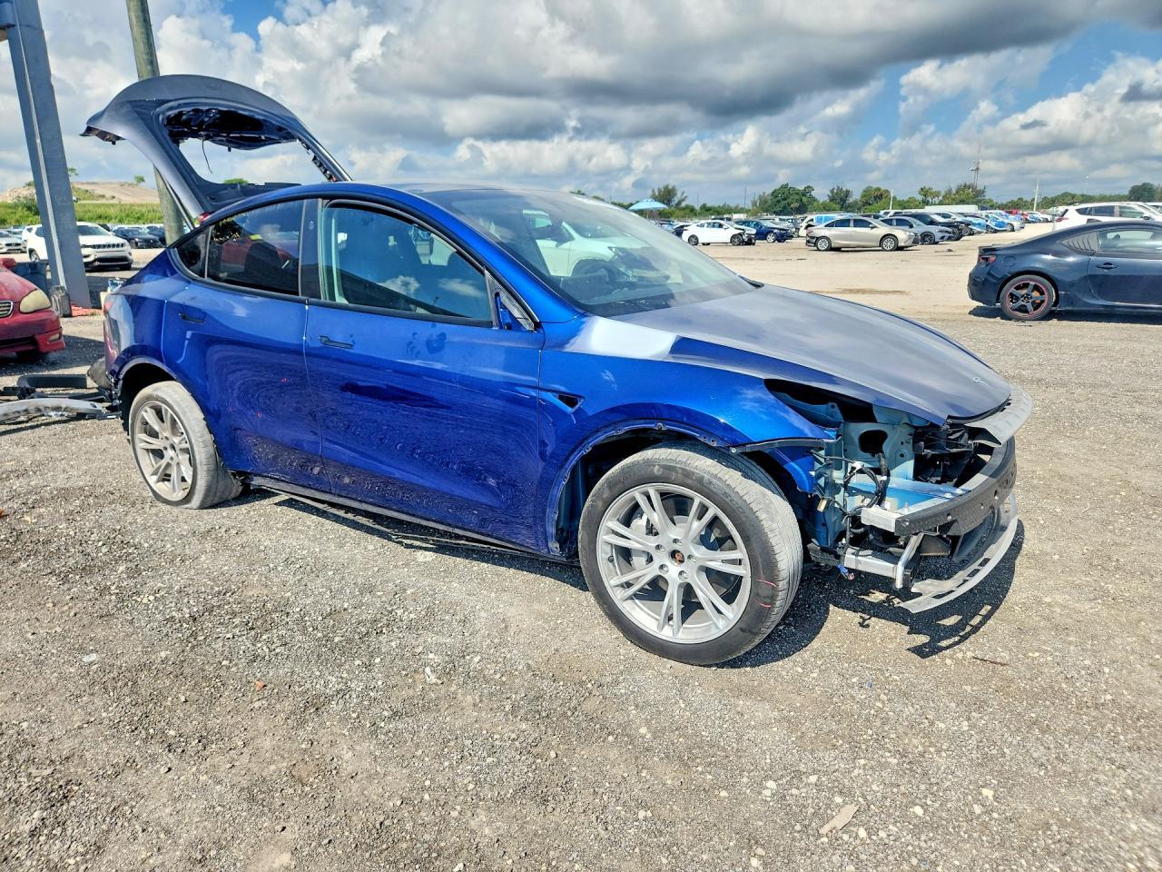 2023 TESLA MODEL Y